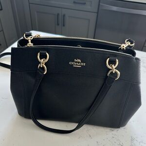 Like NEW! Black COACH handbag